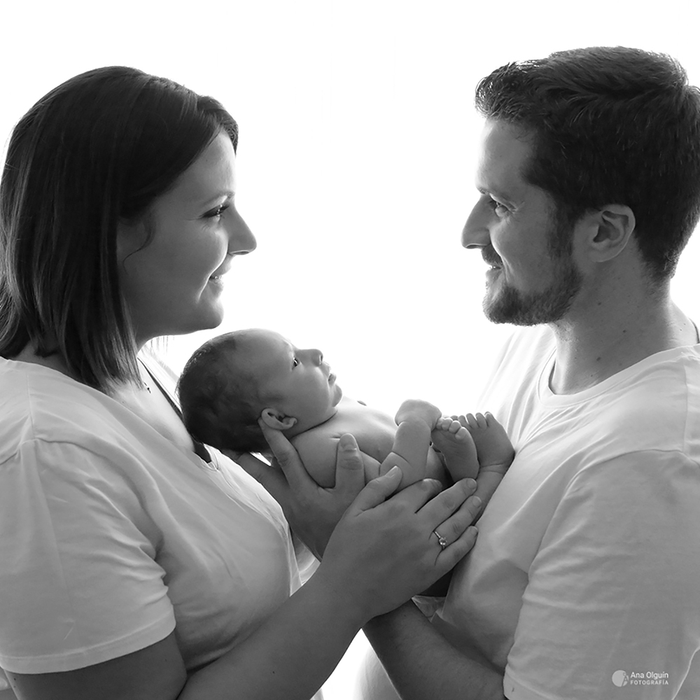 Fotografía Newborn en Sant Cugat: ¿Cuánto dura la sesión fotográfica de recién  nacido? – Ana Olguin Fotografía